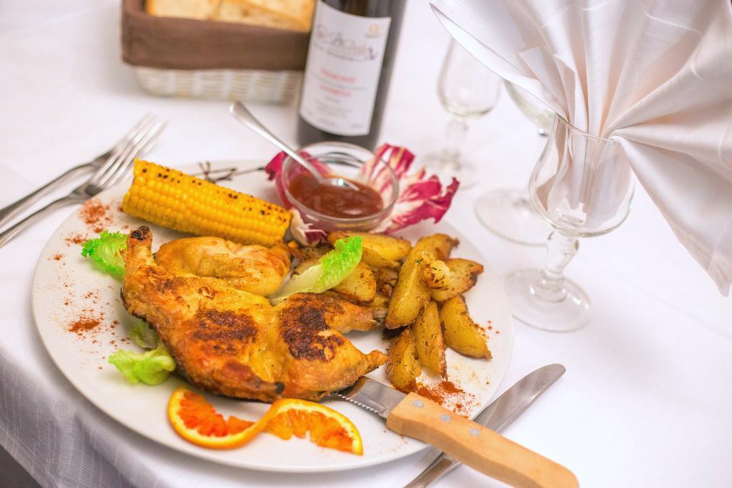 Hotel Ristorante La Perla Varallo Pombia Zewnętrze zdjęcie