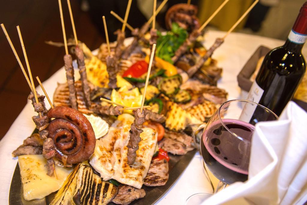 Hotel Ristorante La Perla Varallo Pombia Zewnętrze zdjęcie