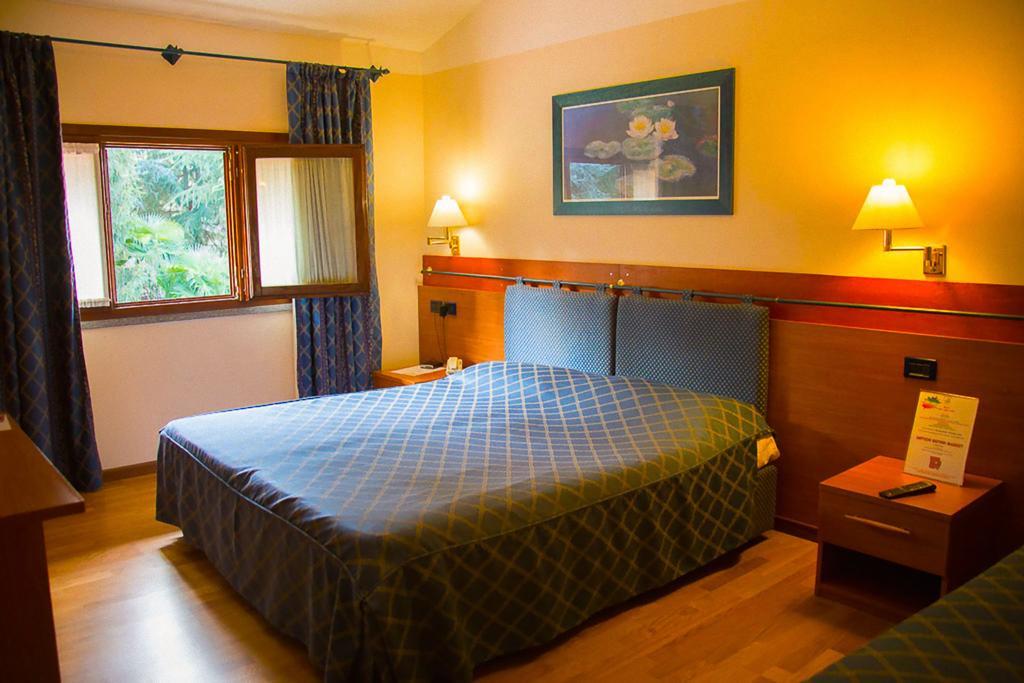 Hotel Ristorante La Perla Varallo Pombia Zewnętrze zdjęcie