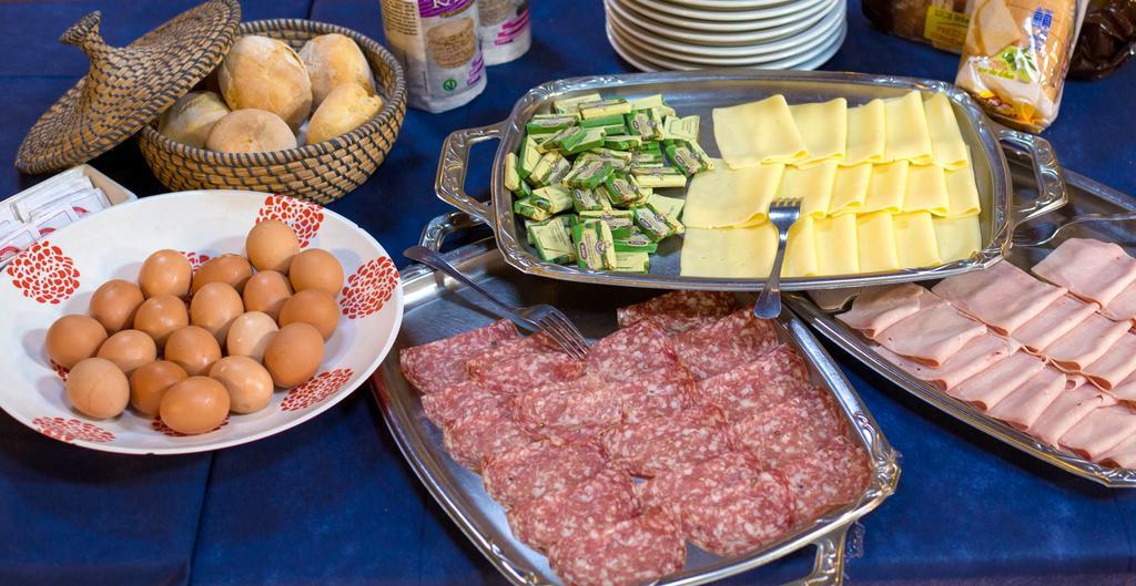 Hotel Ristorante La Perla Varallo Pombia Zewnętrze zdjęcie