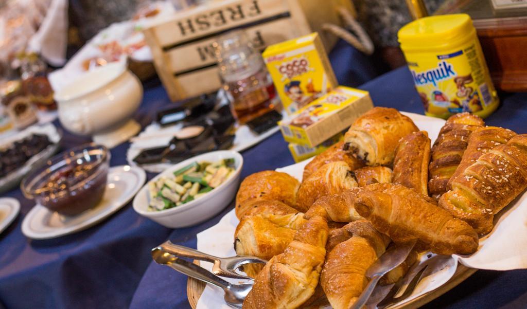 Hotel Ristorante La Perla Varallo Pombia Zewnętrze zdjęcie