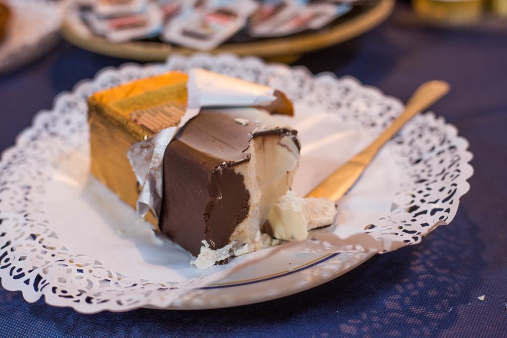 Hotel Ristorante La Perla Varallo Pombia Zewnętrze zdjęcie