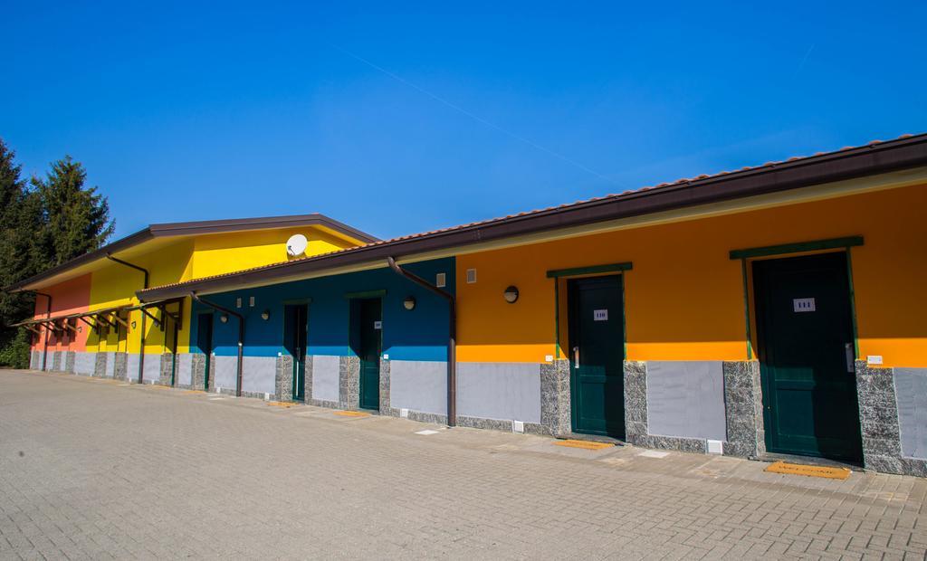 Hotel Ristorante La Perla Varallo Pombia Zewnętrze zdjęcie