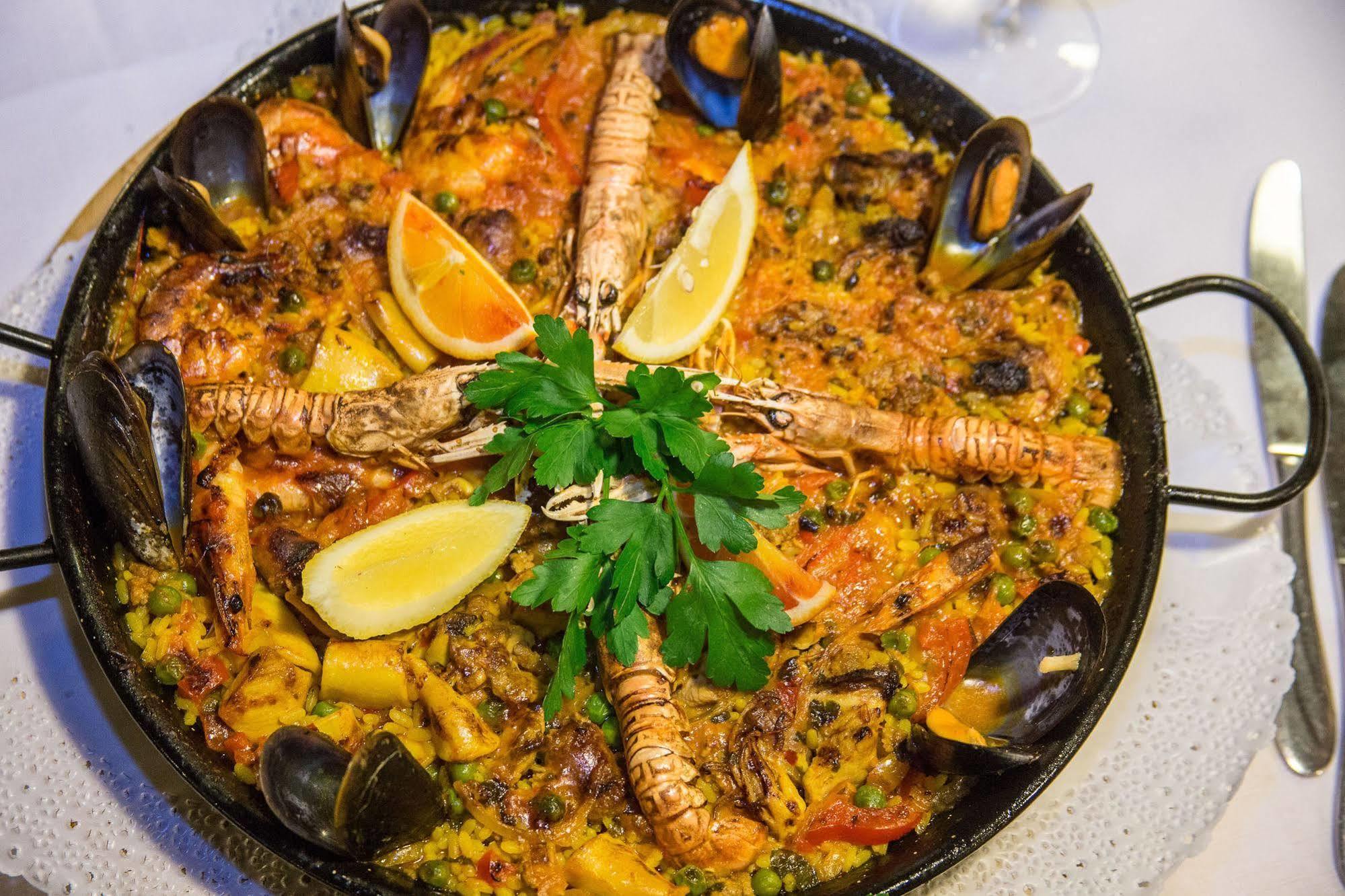 Hotel Ristorante La Perla Varallo Pombia Zewnętrze zdjęcie
